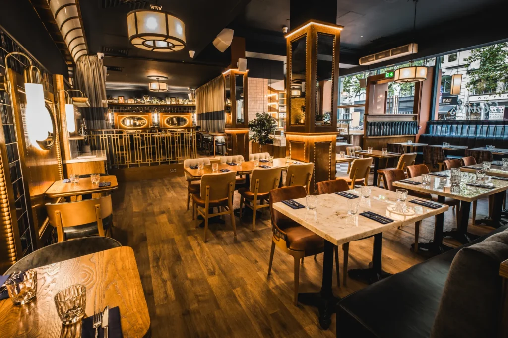 Elaines London Restaurant Holborn Interior - Y15